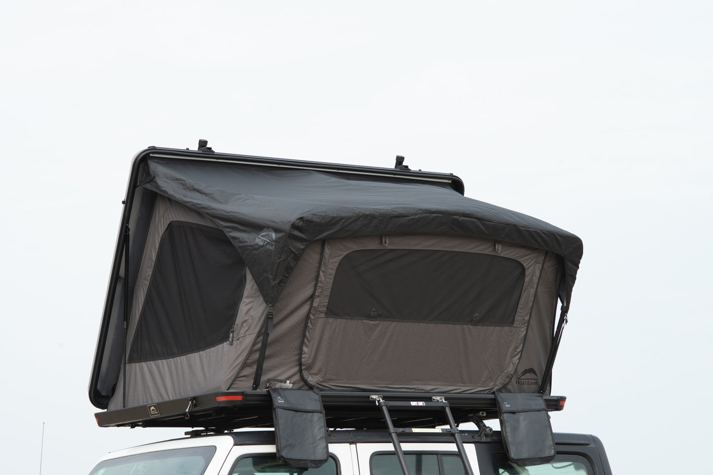 🏕️ Wild Land Desert Cruiser Pro The Ultimate Rooftop Tent for Adventure