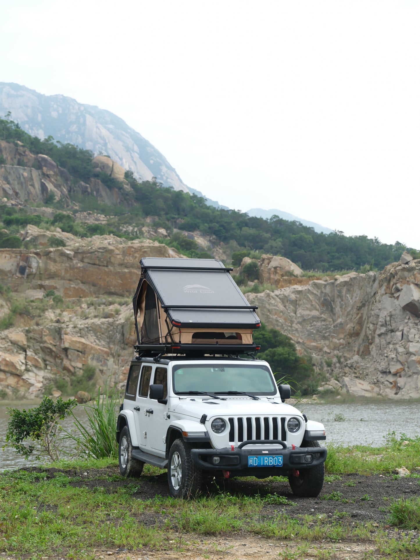 Bush Cruiser V2 Pro Rooftop Tent on Jeep Wrangler from front