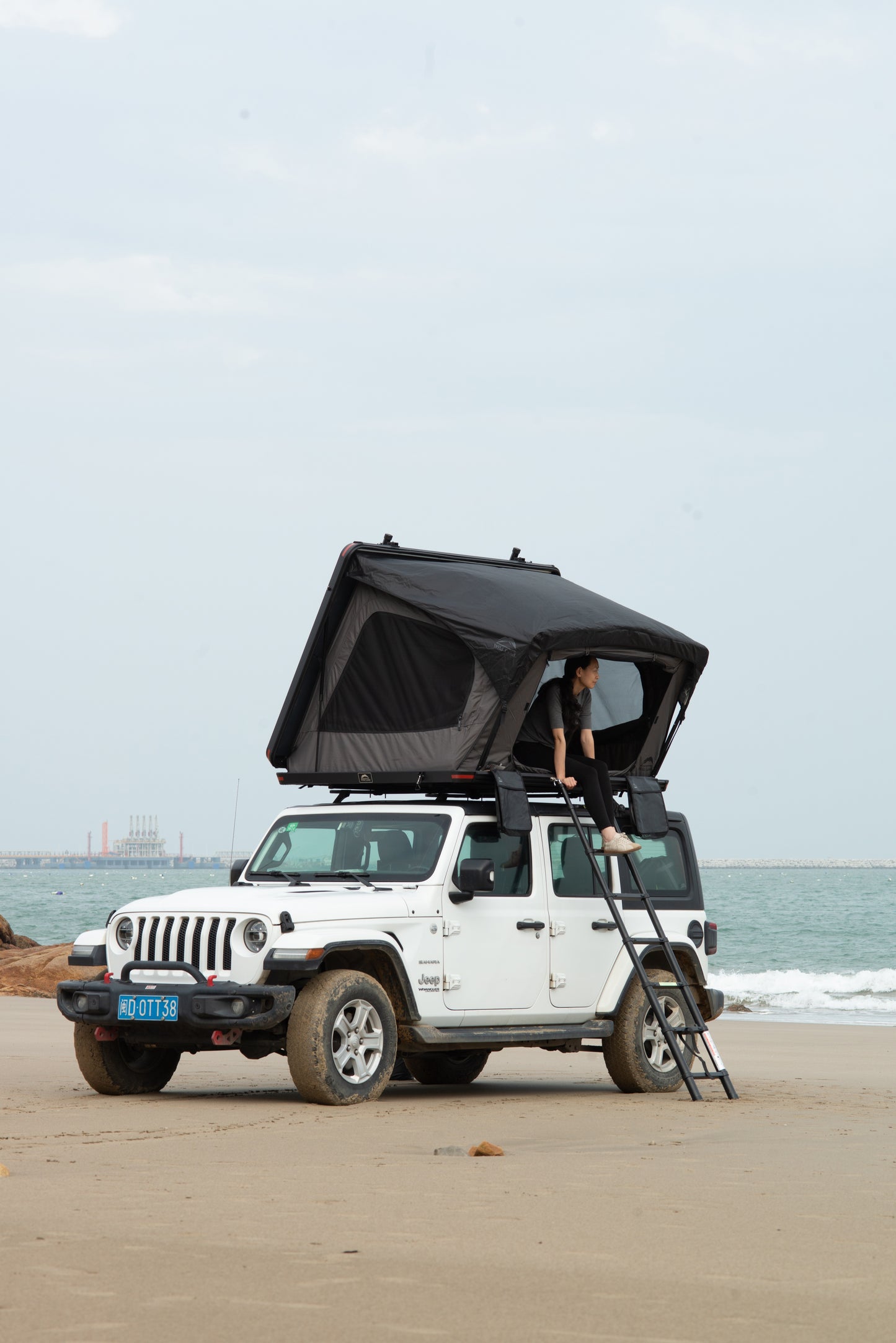 🏕️ Wild Land Desert Cruiser The Ultimate Rooftop Tent for Adventure