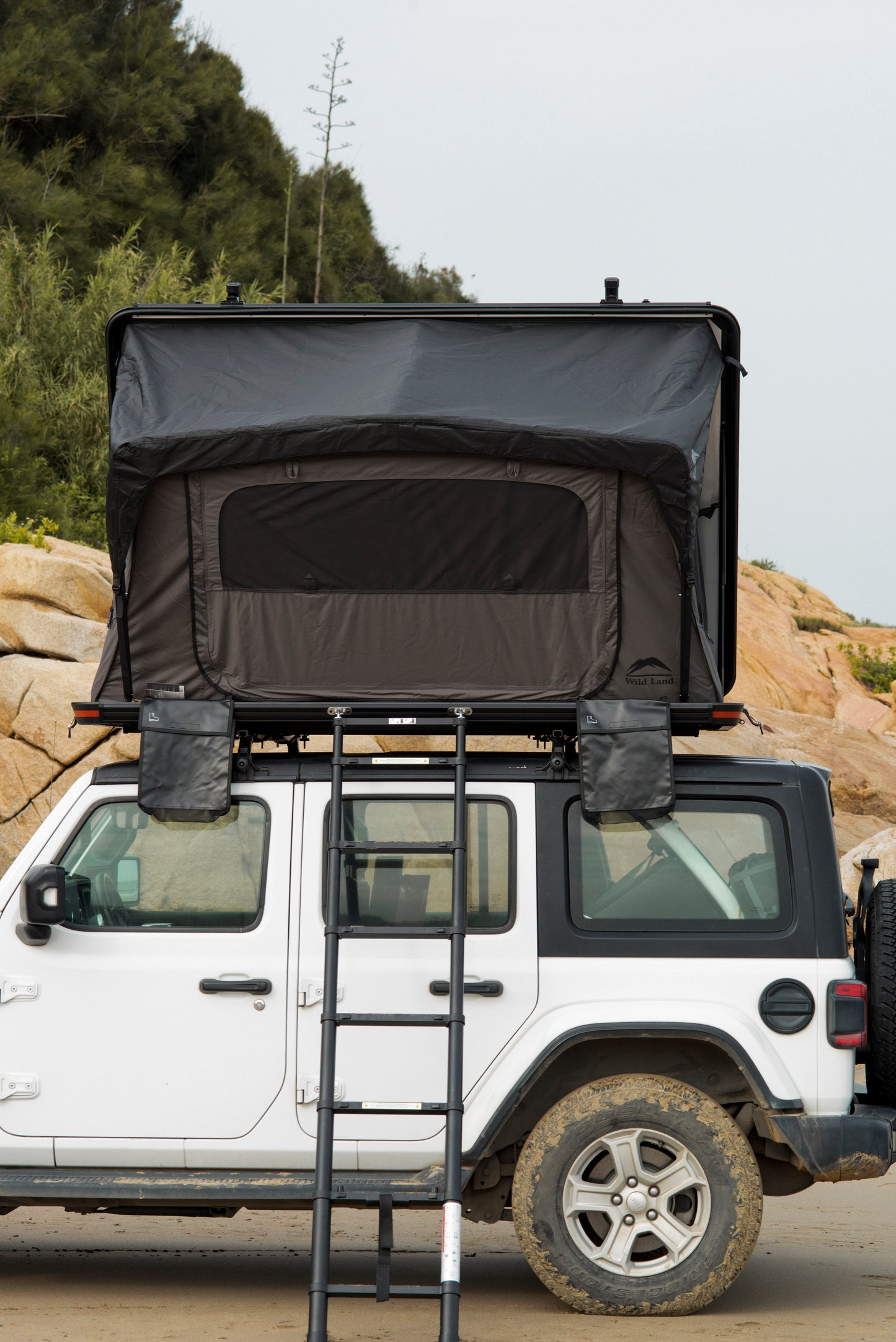 🏕️ Wild Land Desert Cruiser The Ultimate Rooftop Tent for Adventure